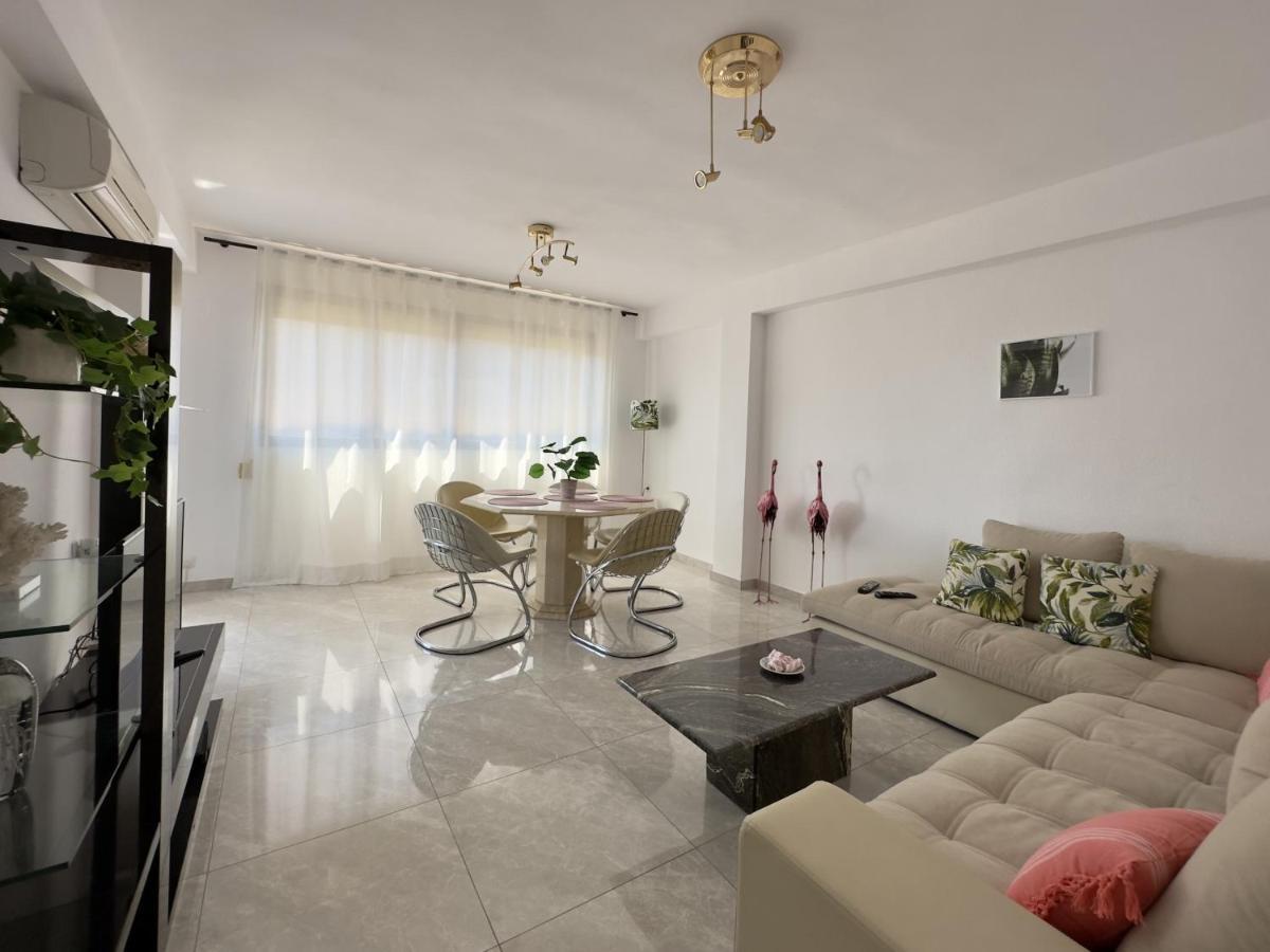 Calanyas Sea View Apartment Benidorm Bagian luar foto